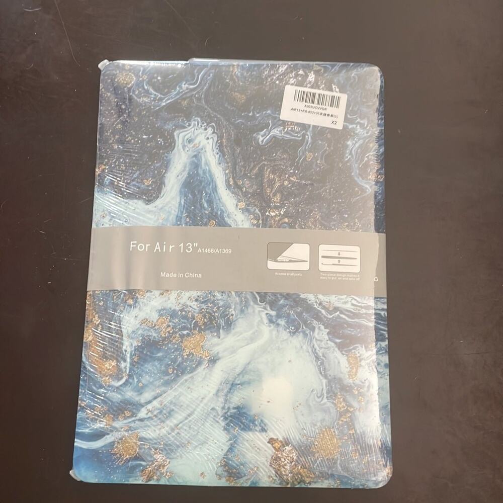 MacBook Air 13” blue/gold waves design hardshell case